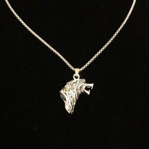 Silver Tone Wolf Head Pendant Necklace